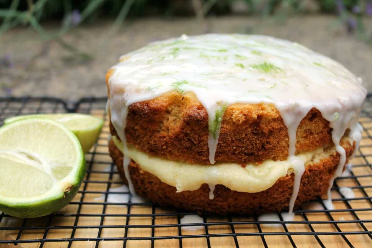 Slow cooker coconut and lime cake