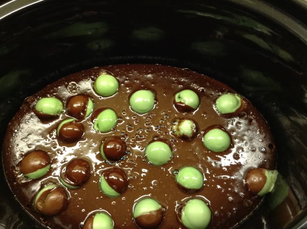 Slow Cooker Chocolate and Mint Aero Bubble Cake - BakingQueen74