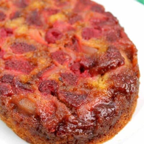 Slow cooker berry upside down cake recipe