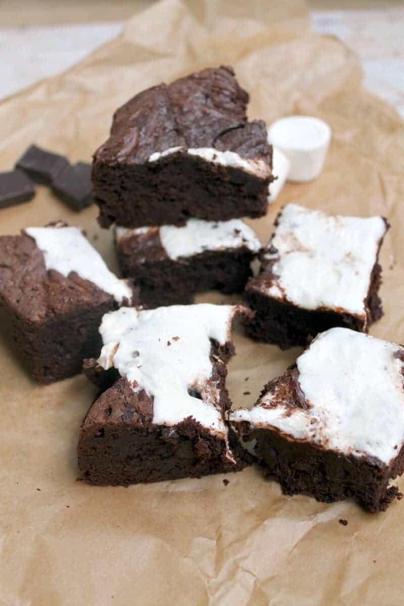 Slow Cooker Marshmallow Brownies - BakingQueen74