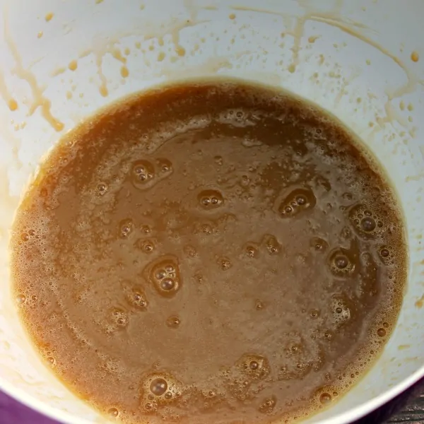 Caramel mixture in white bowl.
