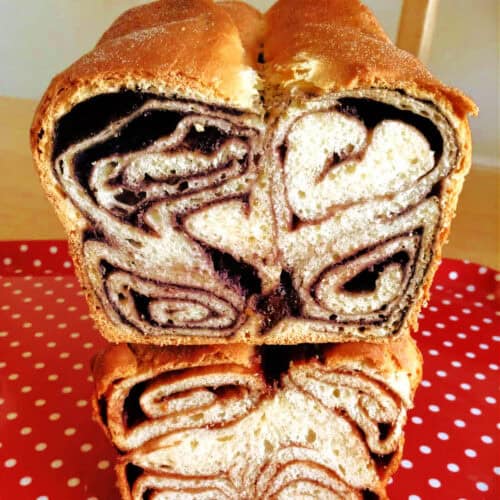 Close up of swirly Povitica bread.