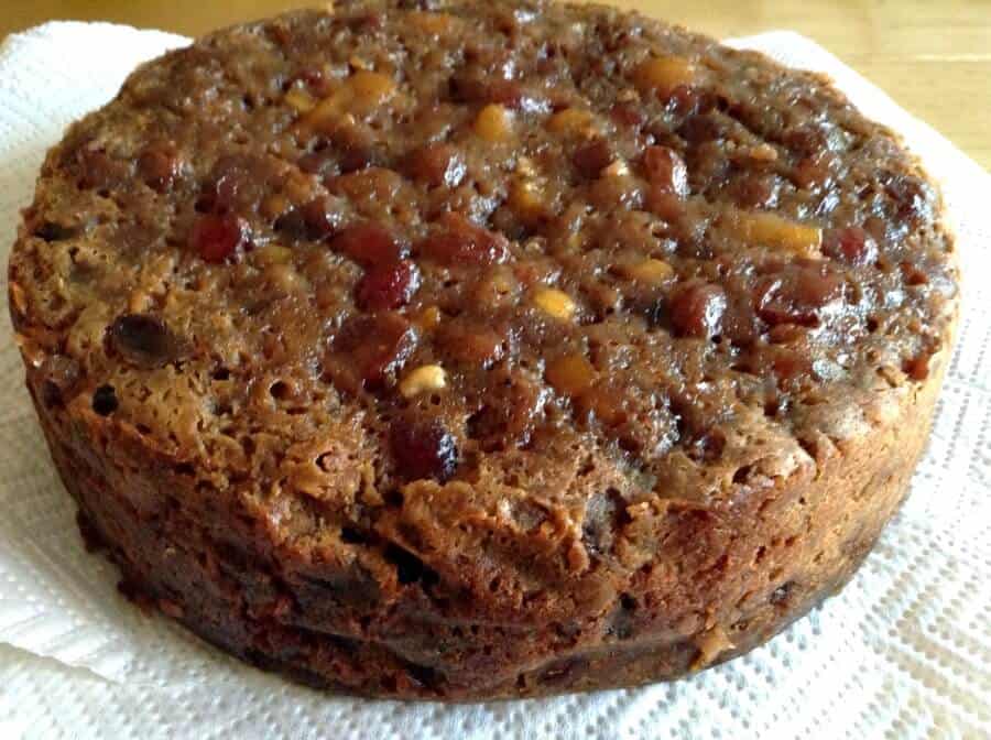 Slow Cooker Christmas Cake - BakingQueen74