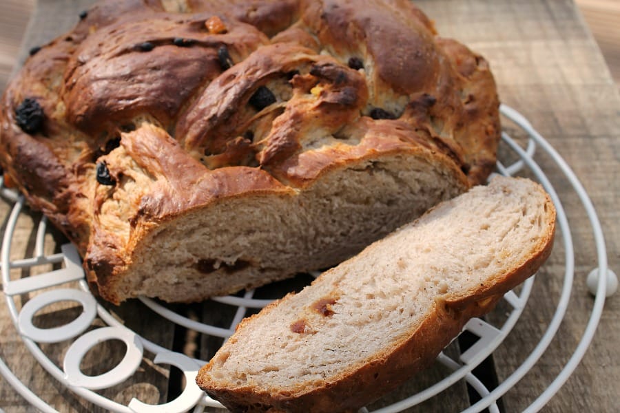 Fruit bread crown