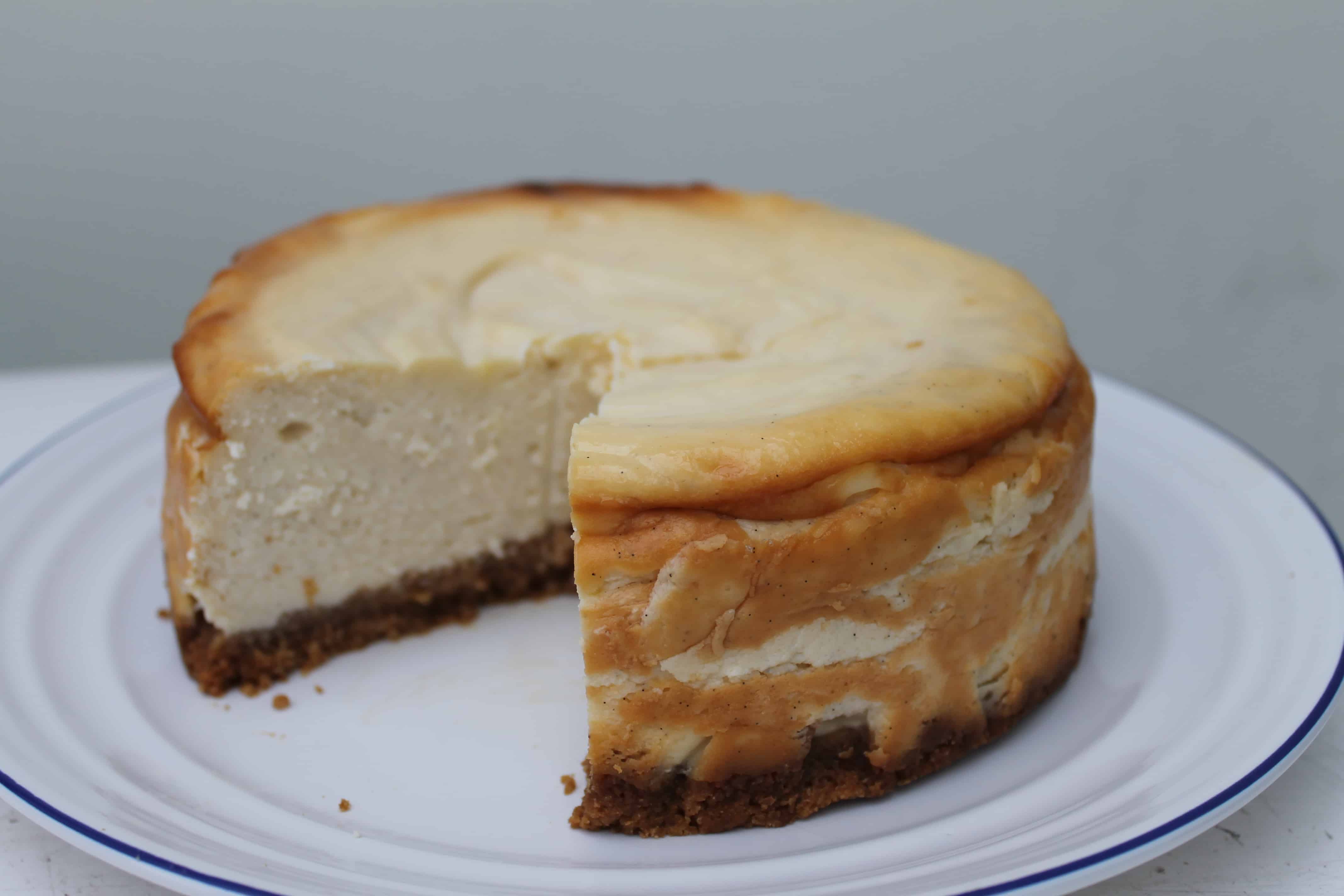 Nielsen-Massey Baked Vanilla Cheesecake - BakingQueen74