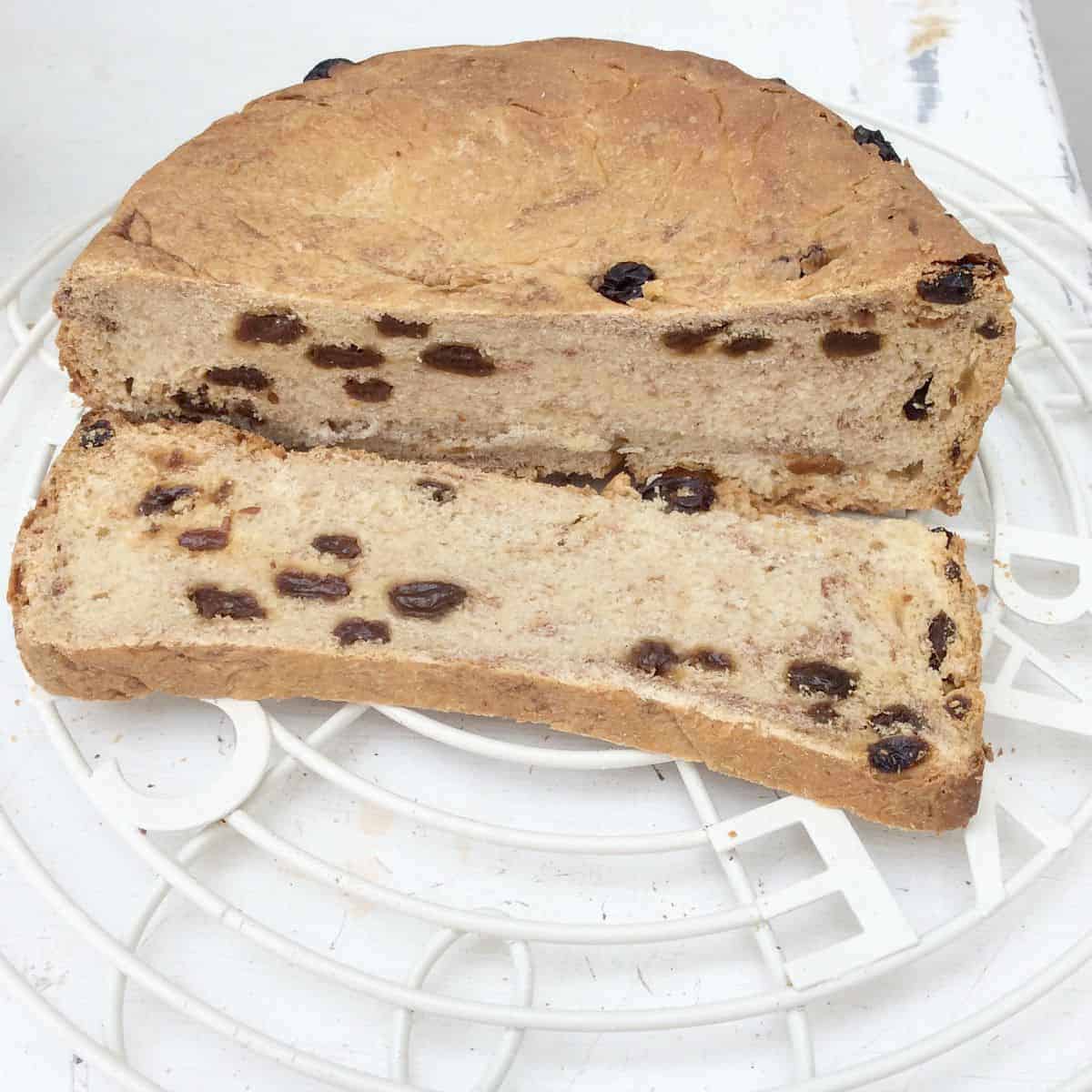 Slow cooker cinnamon raisin bread