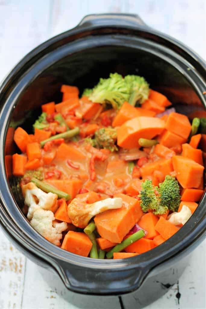 Slow Cooker Vegetable Curry - BakingQueen74