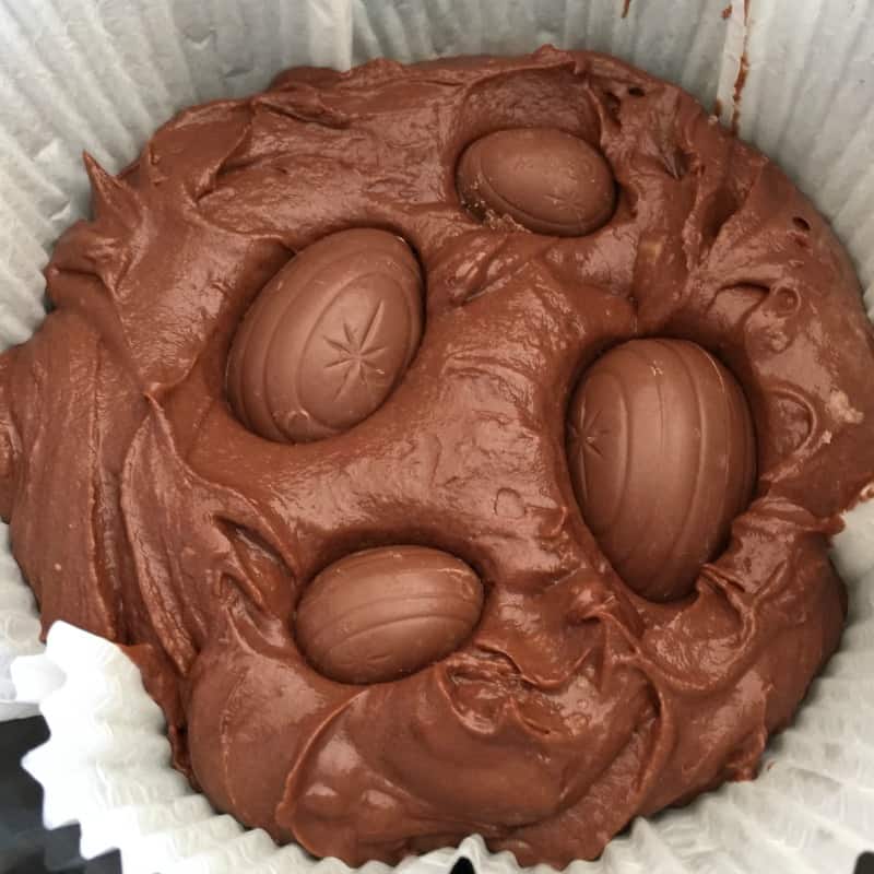 Slow Cooker Creme Egg Chocolate Cake from BakingQueen74.co.uk