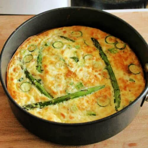 Frittata in a round tin.