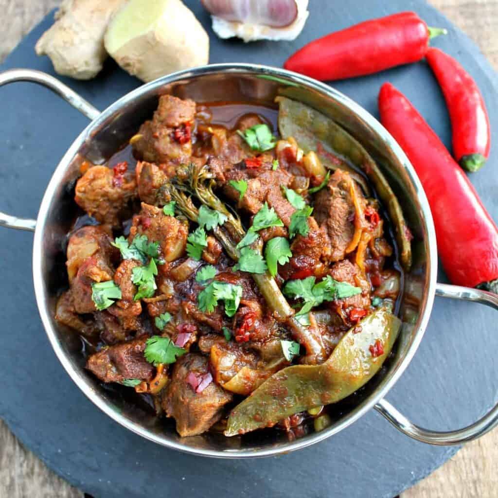 Slow Cooker Lamb Curry (Lamb Bhuna) BakingQueen74