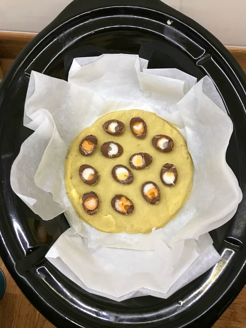 Slow Cooker Creme Egg Shortbread