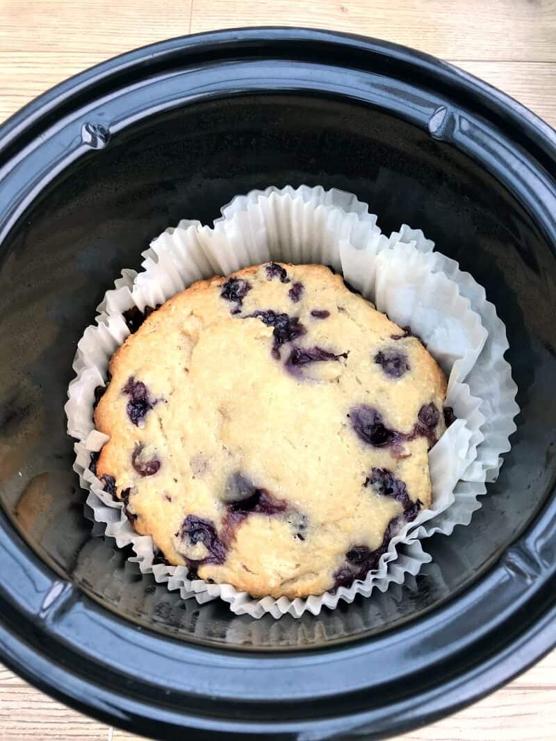 Make a cake in a slow cooker - slow cooker pot lined with cake cases