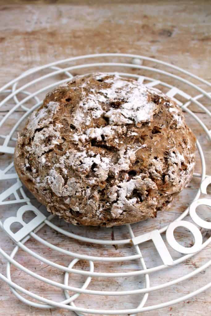 Slow Cooker No Knead Bread BakingQueen74