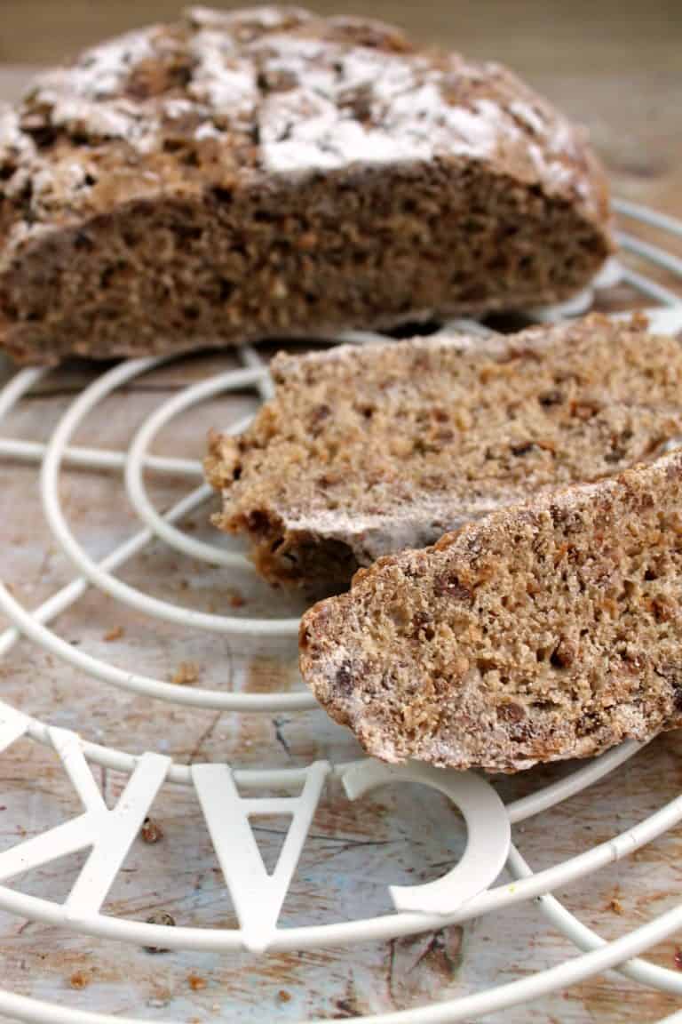 Slow Cooker No Knead Bread BakingQueen74