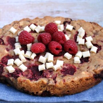 Slow Cooker Raspberry White Chocolate Cookie