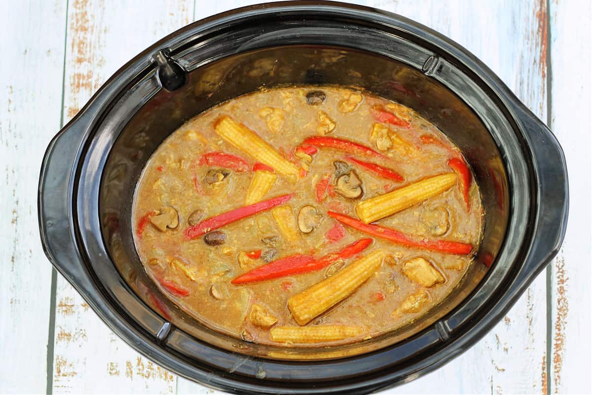 Cooked Chinese curry in slow cooker pot.