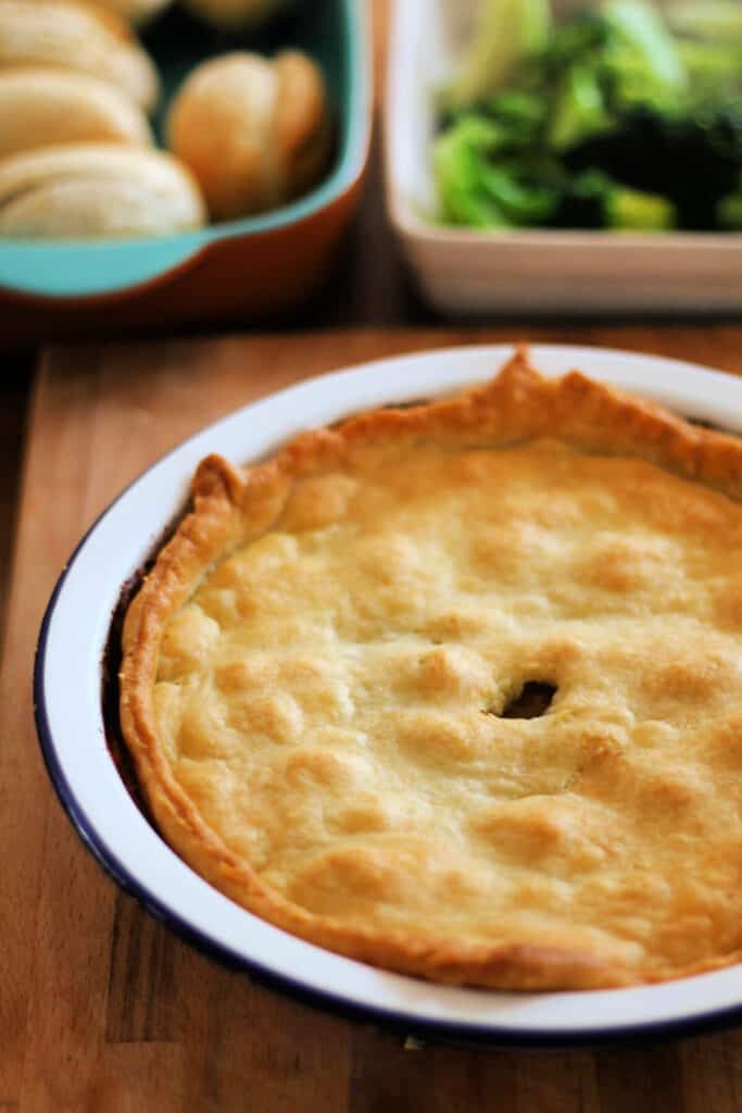 Slow Cooker Chicken Pie - BakingQueen74