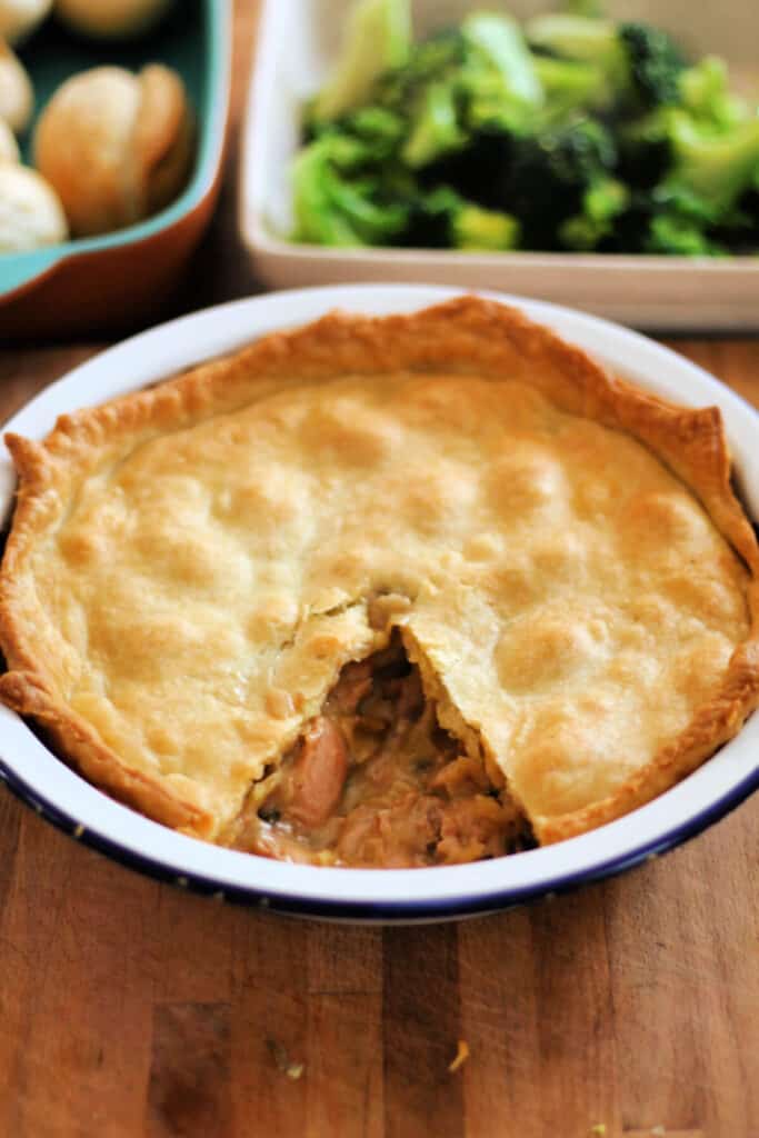 Slow Cooker Chicken Pie BakingQueen74