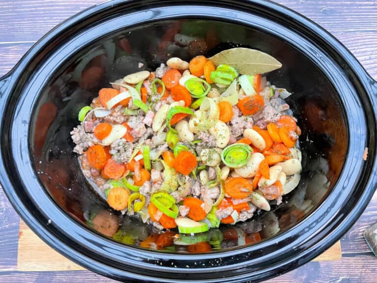 Slow Cooker Turkey Mince Stew - BakingQueen74
